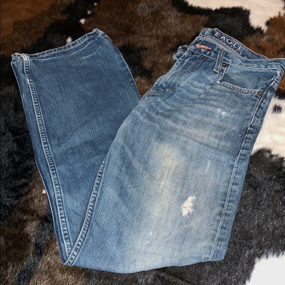 Distressed Bootcut American Eagle 30/34 jeans